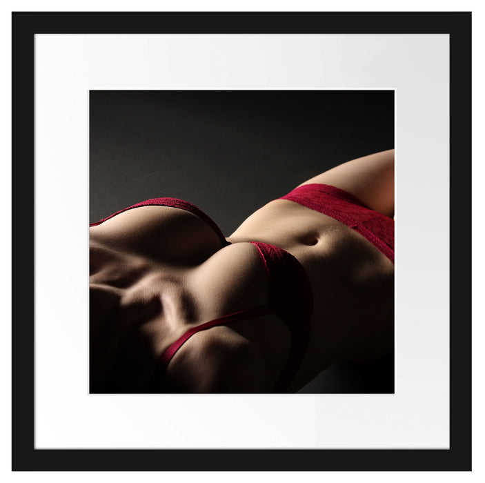 Frauenkörper in sexy roter Unterwäsche Passepartout Quadratisch 40