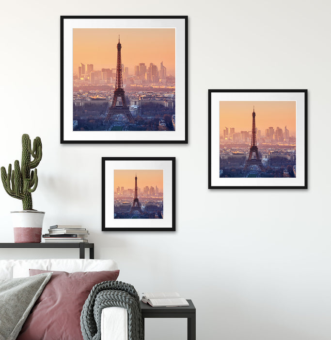 Panorama Eiffelturm bei Sonnenuntergang Passepartout Wohnzimmer Quadratisch