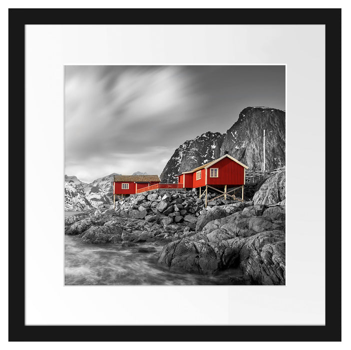 Einsames rotes Haus am Meer in Norwegen B&W Detail Passepartout Quadratisch 40
