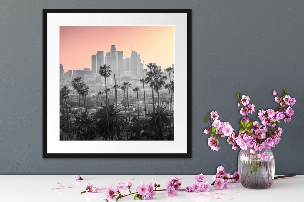 Palmen vor Skyline von Los Angeles B&W Detail Passepartout Detail Quadratisch