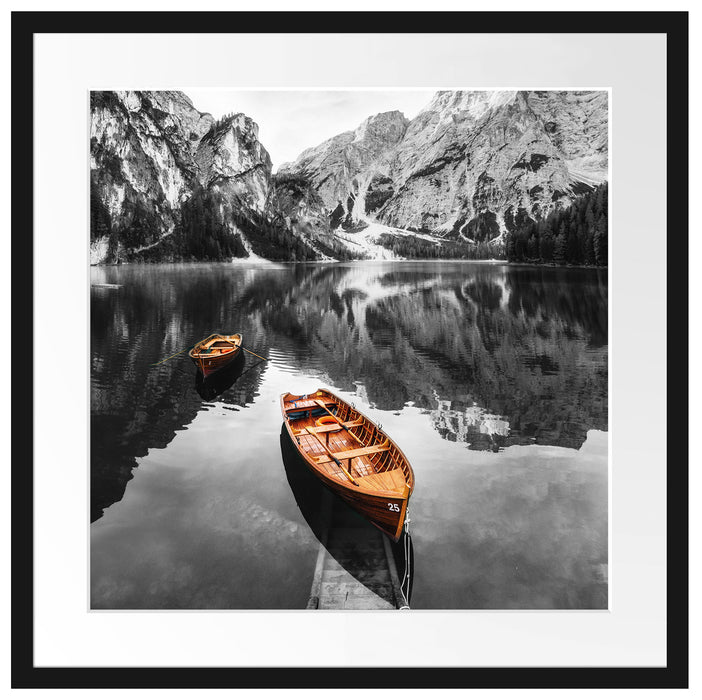 Bootsteg am Pragser Wildsee B&W Detail Passepartout Quadratisch 55