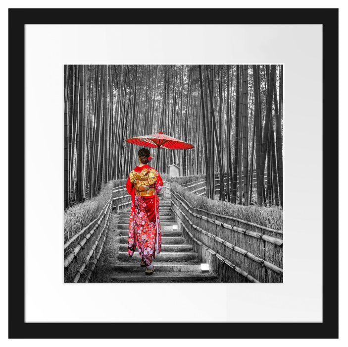 Frau im janapischen Kimono im Bambuswald B&W Detail Passepartout Quadratisch 40
