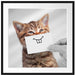 Lustige Katze mit Lächeln auf Papier B&W Detail Passepartout Quadratisch 70