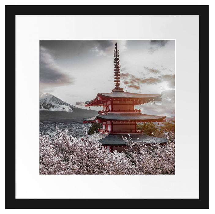 Japanischer Tempel zwischen Kirschblüten B&W Detail Passepartout Quadratisch 40