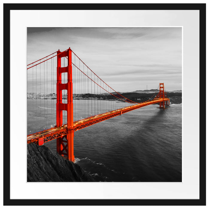 Golden Gate Bridge bei Sonnenuntergang B&W Detail Passepartout Quadratisch 55