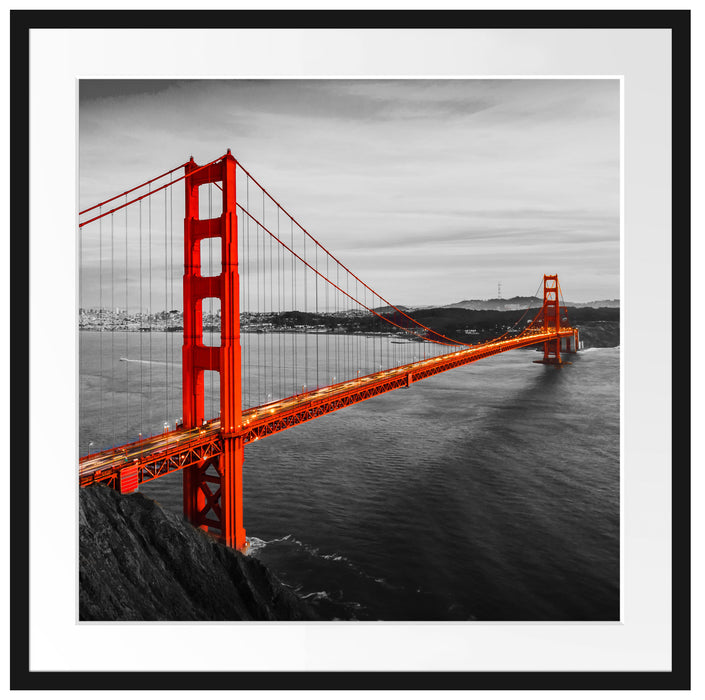 Golden Gate Bridge bei Sonnenuntergang B&W Detail Passepartout Quadratisch 70