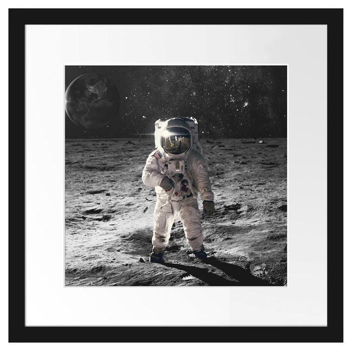 Einsamer Astronaut auf dem Mond B&W Detail Passepartout Quadratisch 40