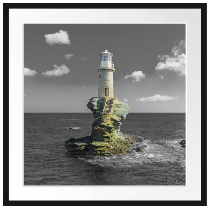 Leuchtturm auf kleiner Insel im Meer B&W Detail Passepartout Quadratisch 70