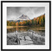 Holzbrücke an Dolomiten See im Herbst B&W Detail Passepartout Quadratisch 55