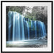 Tropischer Wasserfall im Wald B&W Detail Passepartout Quadratisch 70