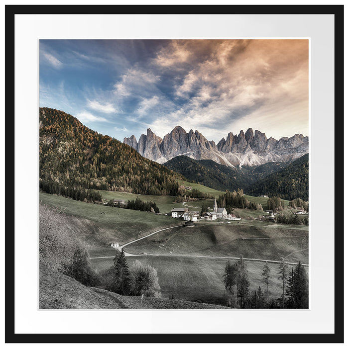 Herbstliche Landschaft in den Dolomiten B&W Detail Passepartout Quadratisch 70