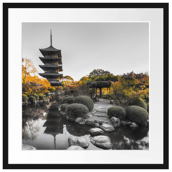 See im Herbst vor japanischem Tempel B&W Detail Passepartout Quadratisch 55