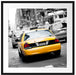 Gelbe Taxis am Times Square in New York B&W Detail Passepartout Quadratisch 70