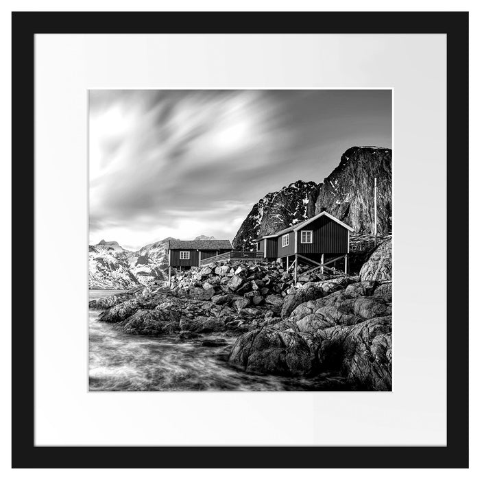 Einsames rotes Haus am Meer in Norwegen, Monochrome Passepartout Quadratisch 40