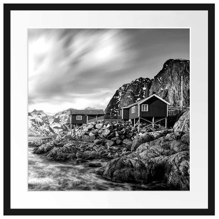 Einsames rotes Haus am Meer in Norwegen, Monochrome Passepartout Quadratisch 55