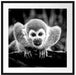 Neugieriges Totenkopfäffchen auf Ast, Monochrome Passepartout Quadratisch 70