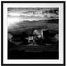 Frau in Buch bei Sonnenuntergang, Monochrome Passepartout Quadratisch 70