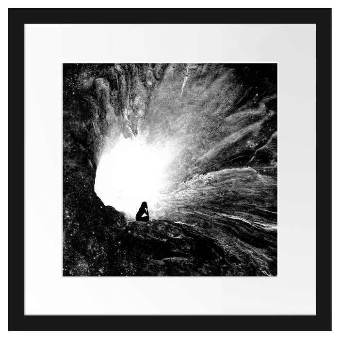 meditierende Frau vor Loch in Galaxie, Monochrome Passepartout Quadratisch 40