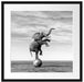 Elefant in der Wüste balanciert auf Ball, Monochrome Passepartout Quadratisch 55
