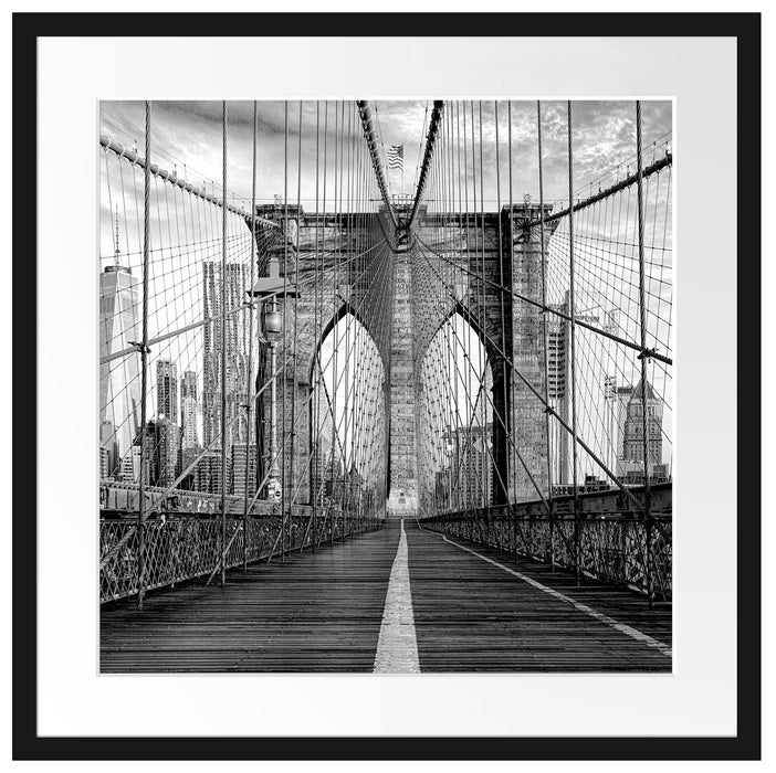 Leere Brooklyn Bridge in New York City, Monochrome Passepartout Quadratisch 55