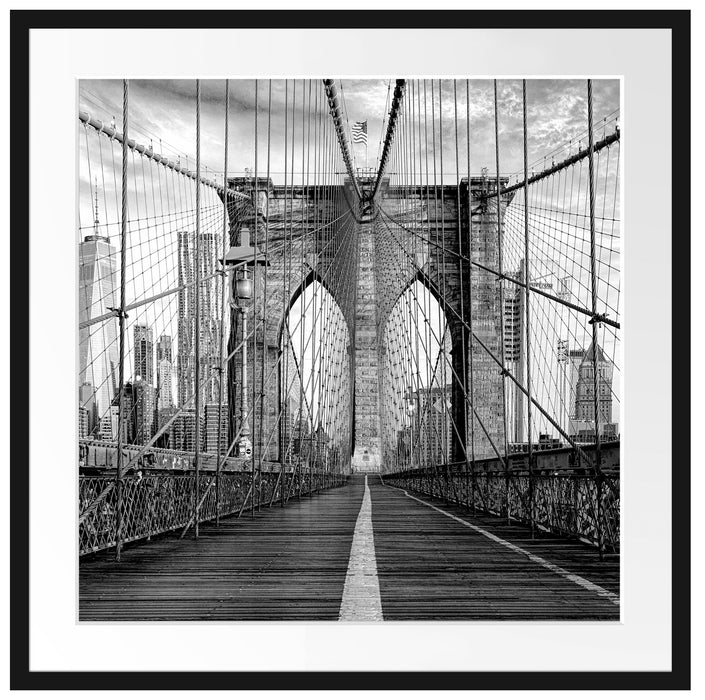 Leere Brooklyn Bridge in New York City, Monochrome Passepartout Quadratisch 70