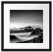 Vernebelte Berge bei Sonnenaufgang, Monochrome Passepartout Quadratisch 40