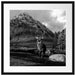 Einsames Rentier vor Berglandschaft, Monochrome Passepartout Quadratisch 55