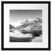 Winterlandschaft mit gefrorenem Bergsee, Monochrome Passepartout Quadratisch 40