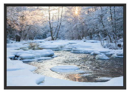 Bach in Winterlandschaft Schattenfugenrahmen 100x70