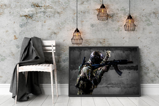 Soldat mit Uniform im Einsatz Schattenfugenrahmen Wohnzimmer