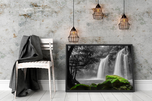 Wasserfall im Dschungel Schattenfugenrahmen Wohnzimmer