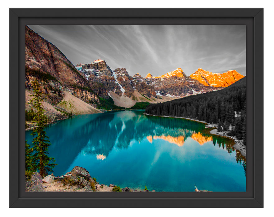 Moraine Lake in Canada Schattenfugenrahmen 38x30