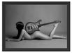 Nackte Frau mit Gitarre Schattenfugenrahmen 55x40