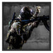 Soldat mit Uniform im Einsatz Schattenfugenrahmen Quadratisch 70x70