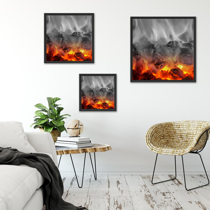brennende Holzkohle in Kamin Quadratisch Schattenfugenrahmen Wohnzimmer