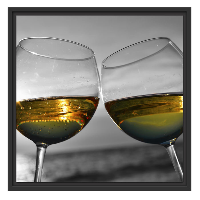 Wein in Gläsern am Meer Schattenfugenrahmen Quadratisch 55x55