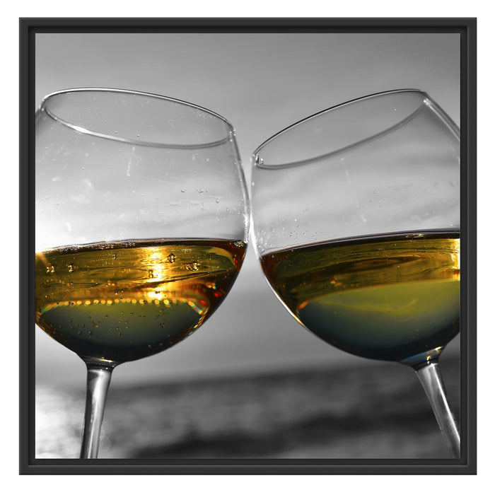 Wein in Gläsern am Meer Schattenfugenrahmen Quadratisch 70x70