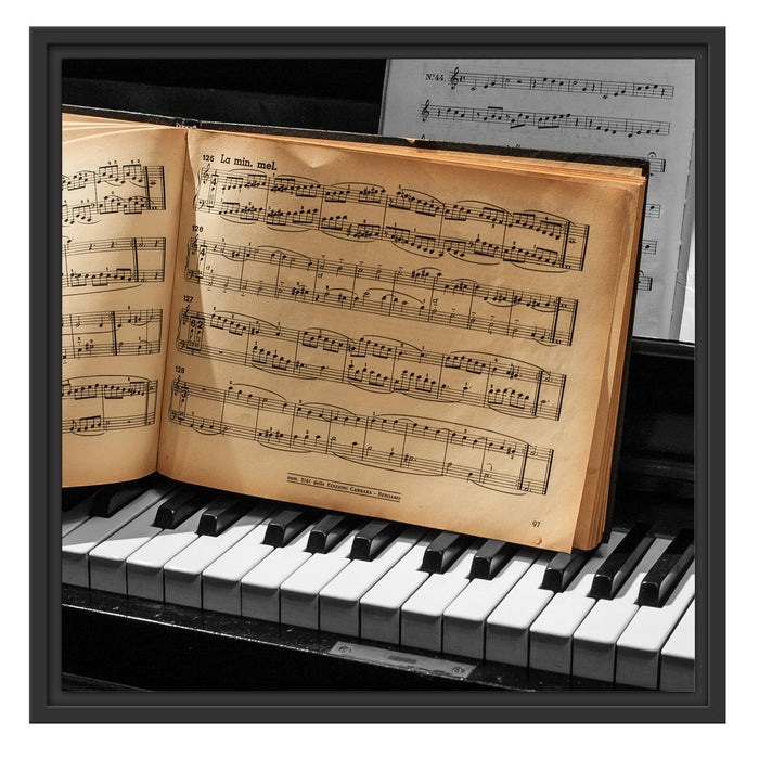Notenbuch auf Piano Schattenfugenrahmen Quadratisch 55x55