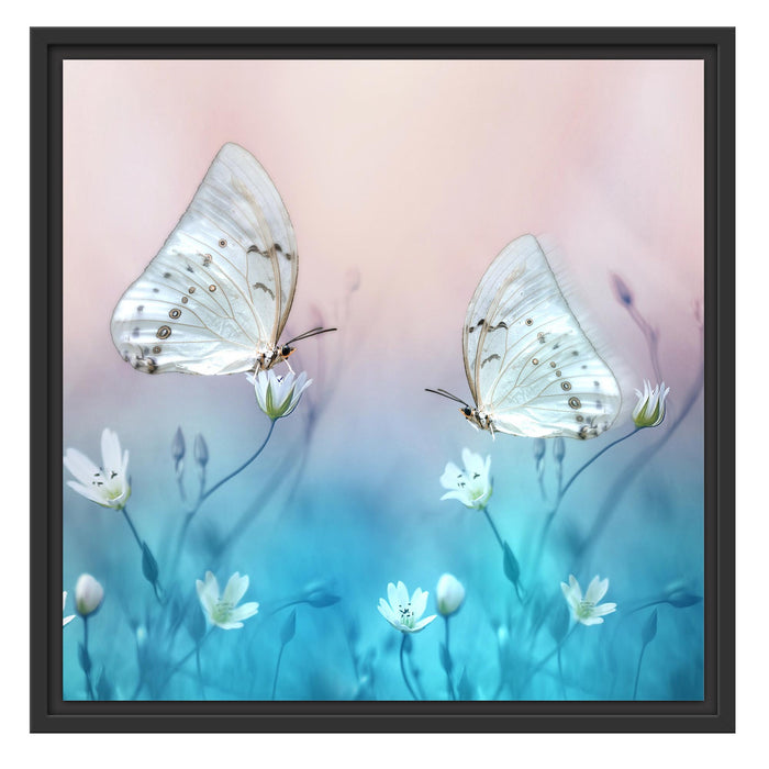 Schmetterling auf kleinen Blumen Schattenfugenrahmen Quadratisch 55x55