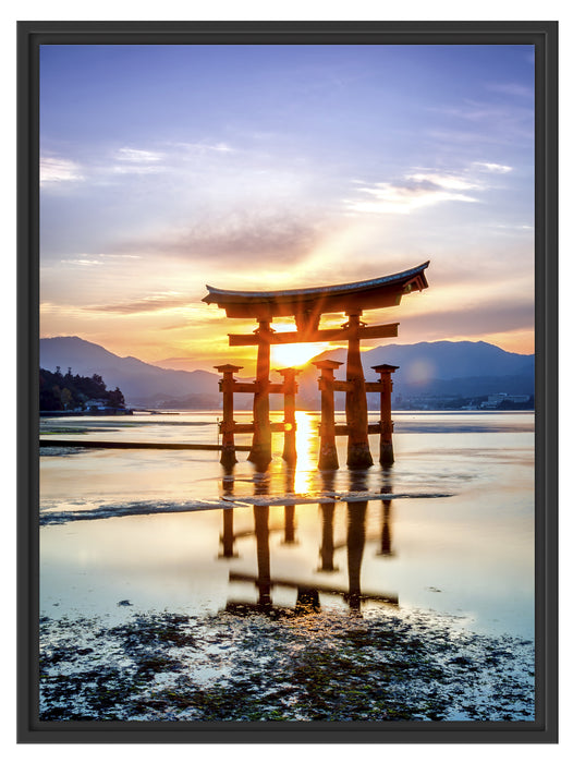 Torii Gate in Miyajima Japan Schattenfugenrahmen 80x60