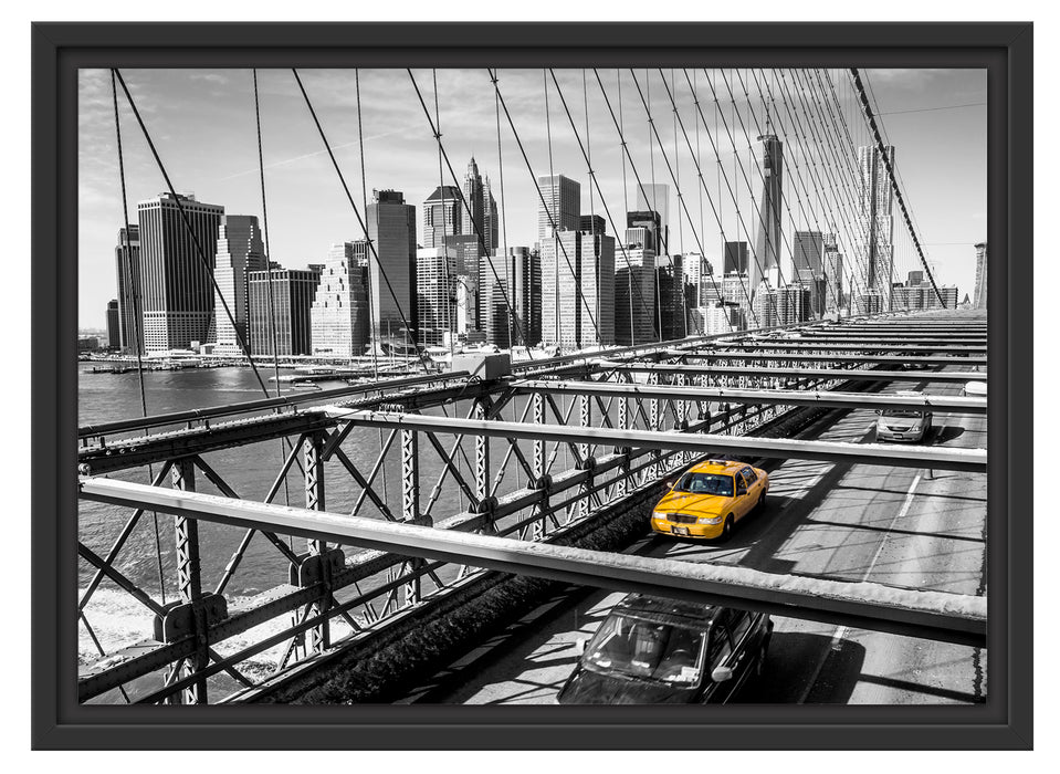 Gelbes Taxi in New York auf Brücke Schattenfugenrahmen 55x40