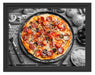Pizza auf Pizzablech Schattenfugenrahmen 38x30