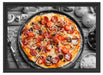 Pizza auf Pizzablech Schattenfugenrahmen 55x40