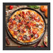 Leckere Pizza auf Holztisch Schattenfugenrahmen Quadratisch 40x40