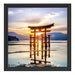 Torii Gate in Miyajima Japan Schattenfugenrahmen Quadratisch 40x40