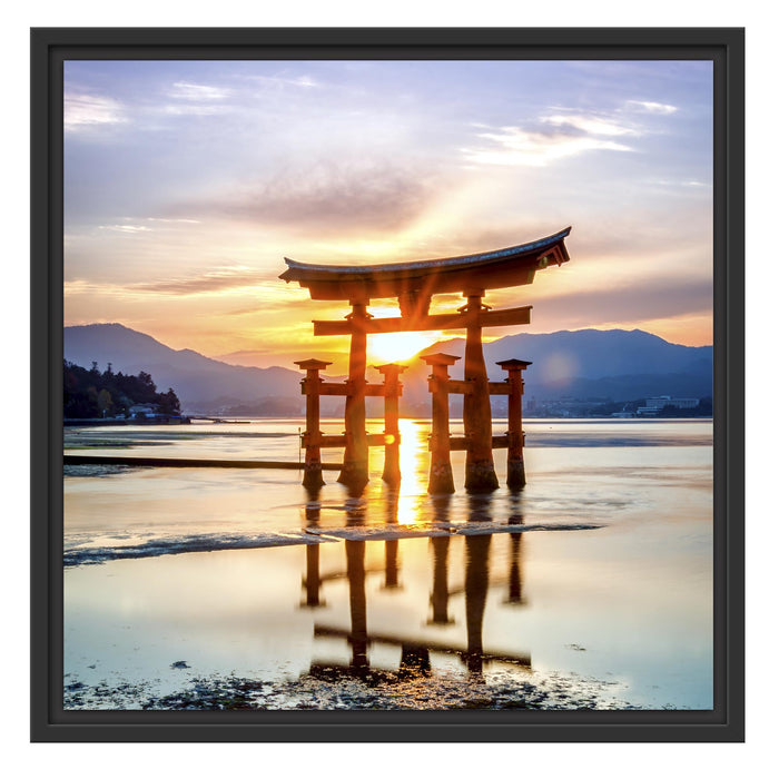 Torii Gate in Miyajima Japan Schattenfugenrahmen Quadratisch 55x55