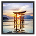 Torii Gate in Miyajima Japan Schattenfugenrahmen Quadratisch 55x55