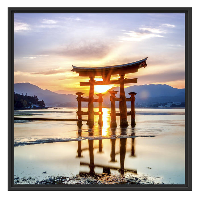 Torii Gate in Miyajima Japan Schattenfugenrahmen Quadratisch 70x70
