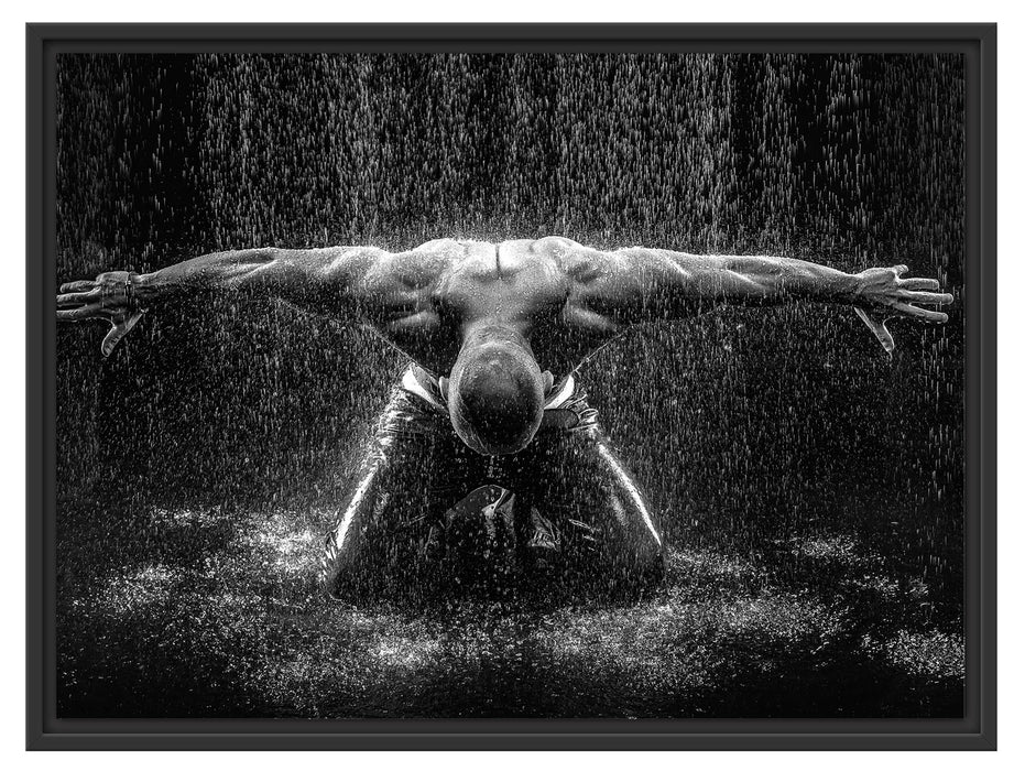 Bodybuilder im Regen Kunst B&W Schattenfugenrahmen 80x60