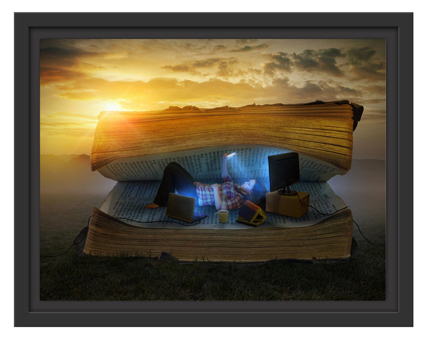 Pixxprint Frau in Buch bei Sonnenuntergang, im Schwebe-Effekt Bilderrahmen